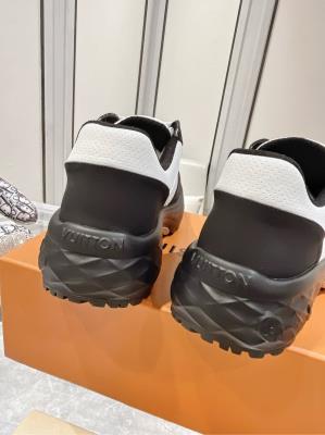 wholesale quality men's louis vuitton trainer black white